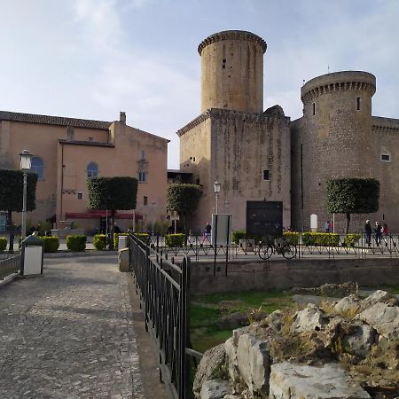 Casa Flora Fondi Centro Storico公寓 外观 照片